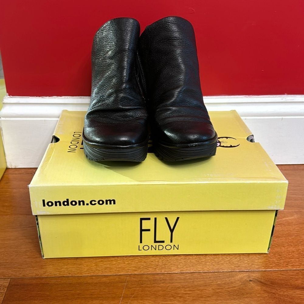 NIB Fly London yip mousse diesel black leather boots size 37